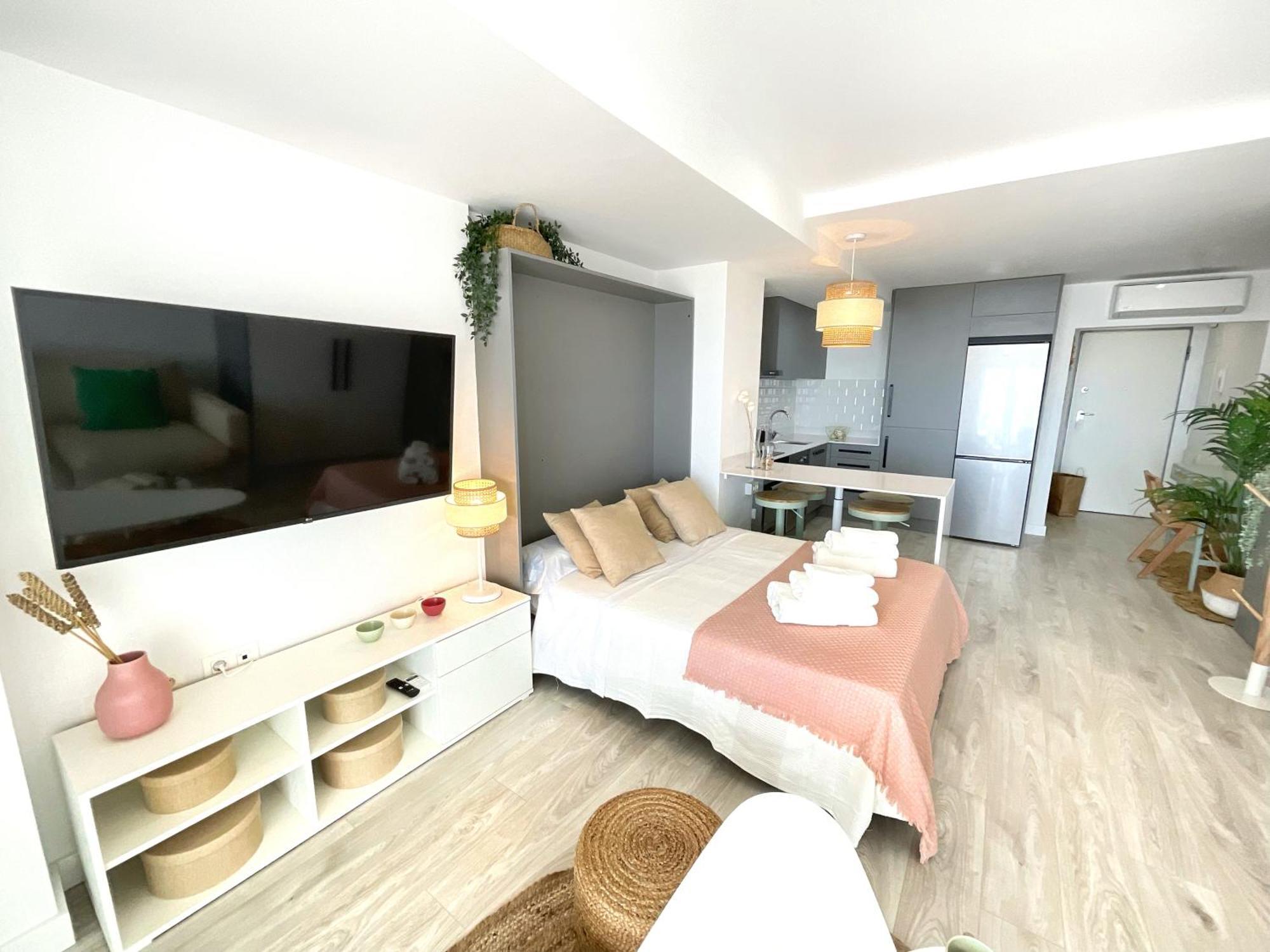 Cs7 Kaleria Suites Almeria Ngoại thất bức ảnh