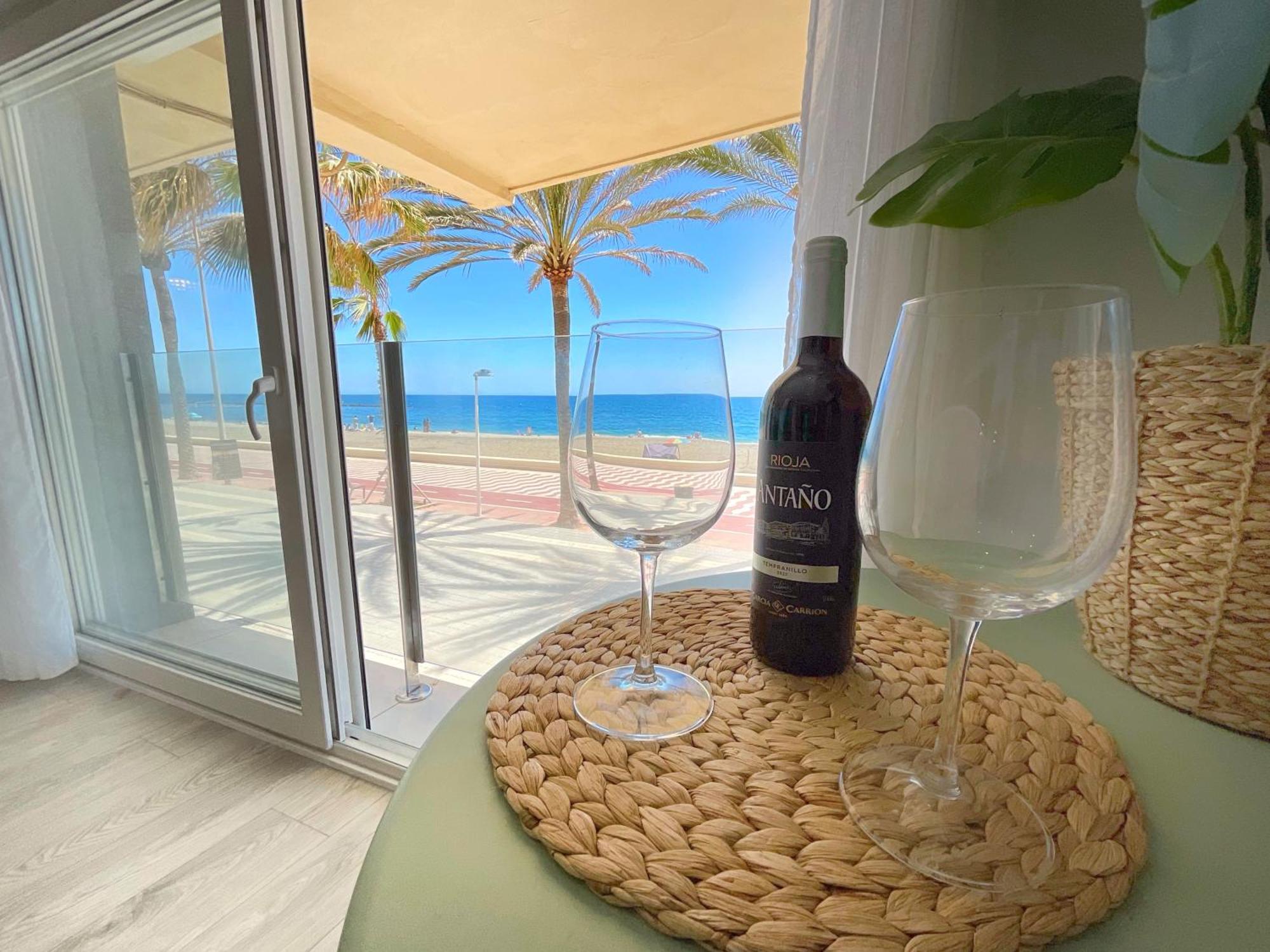 Cs7 Kaleria Suites Almeria Ngoại thất bức ảnh