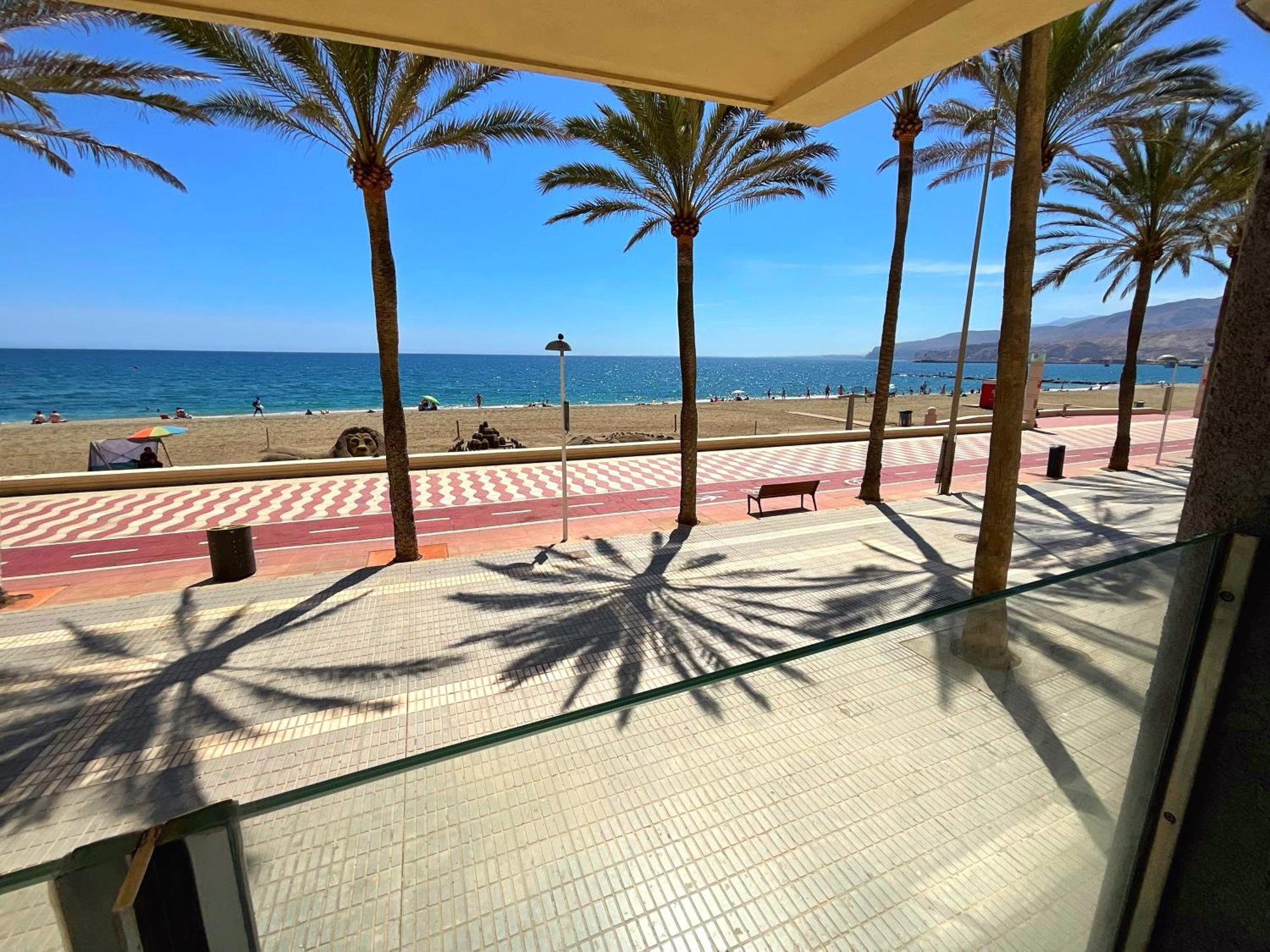 Cs7 Kaleria Suites Almeria Ngoại thất bức ảnh