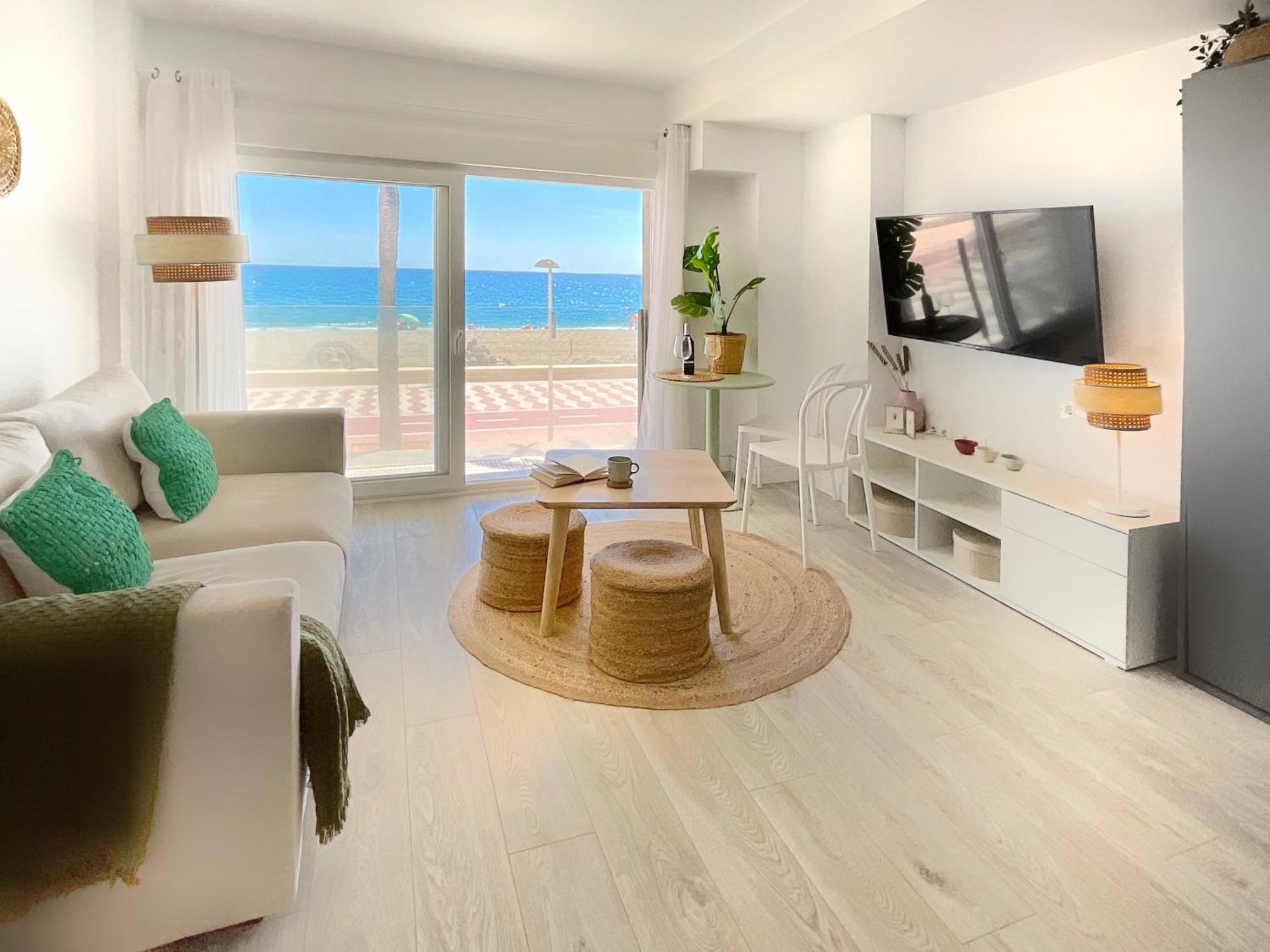 Cs7 Kaleria Suites Almeria Ngoại thất bức ảnh