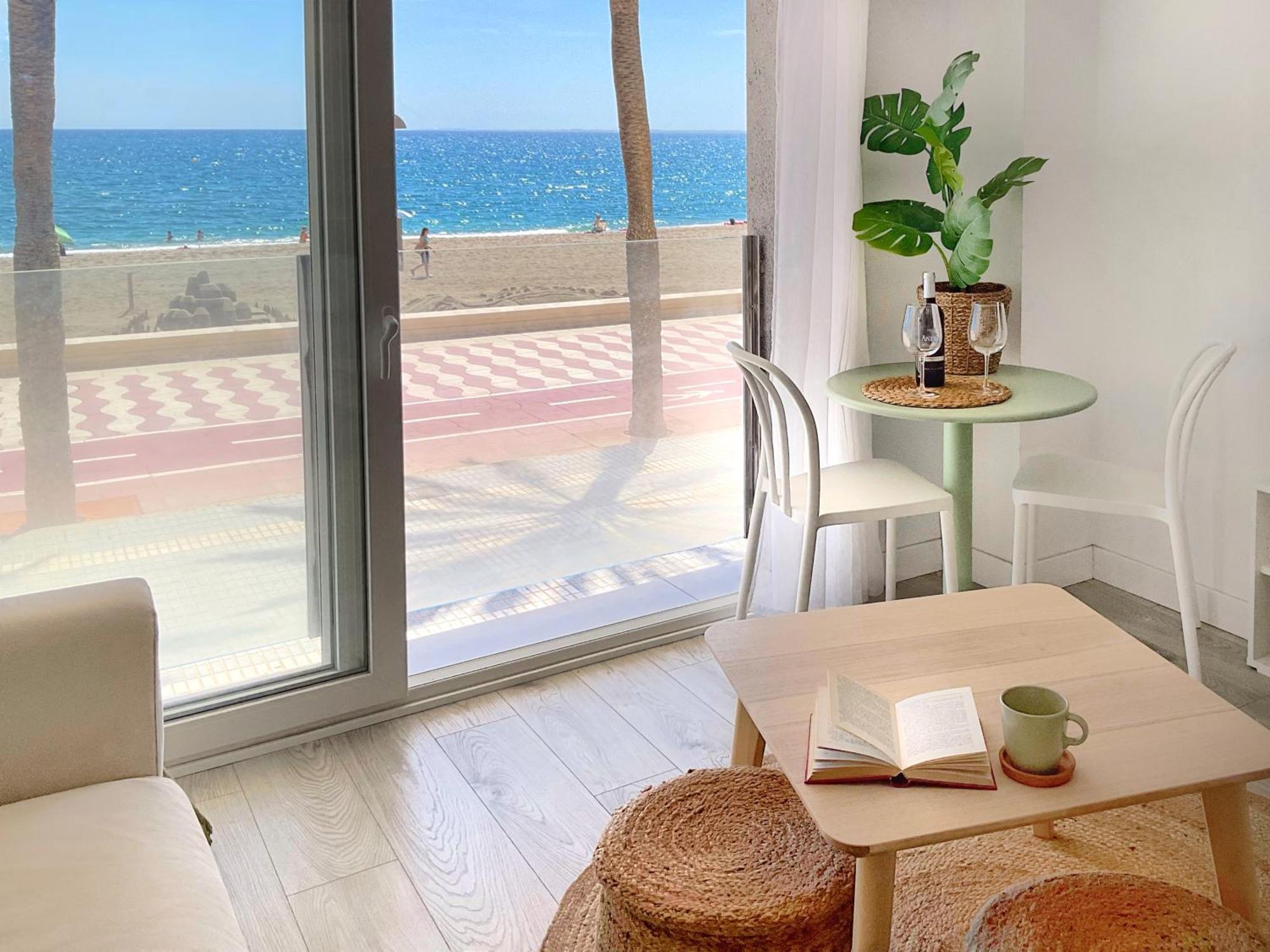 Cs7 Kaleria Suites Almeria Ngoại thất bức ảnh
