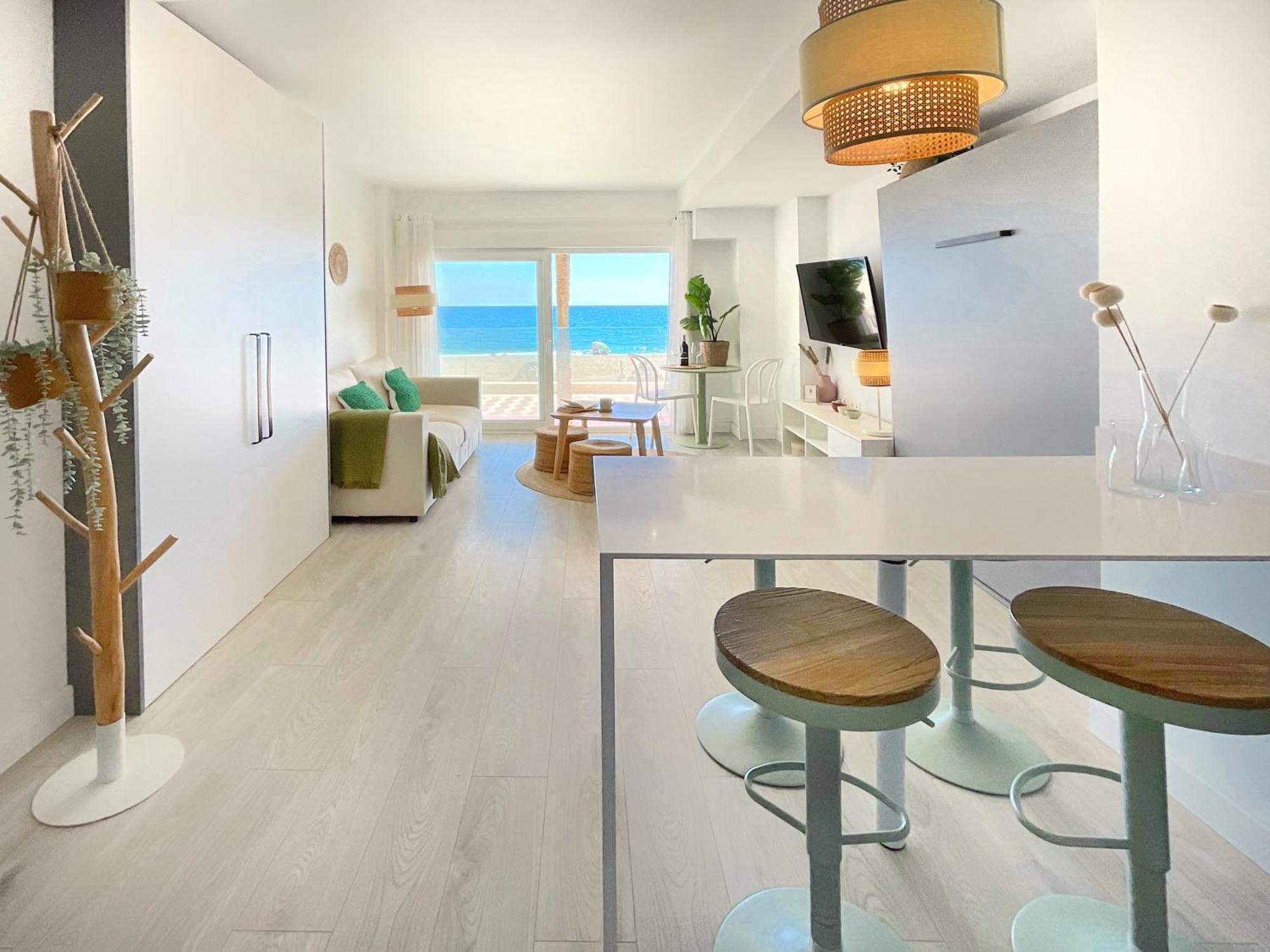 Cs7 Kaleria Suites Almeria Ngoại thất bức ảnh
