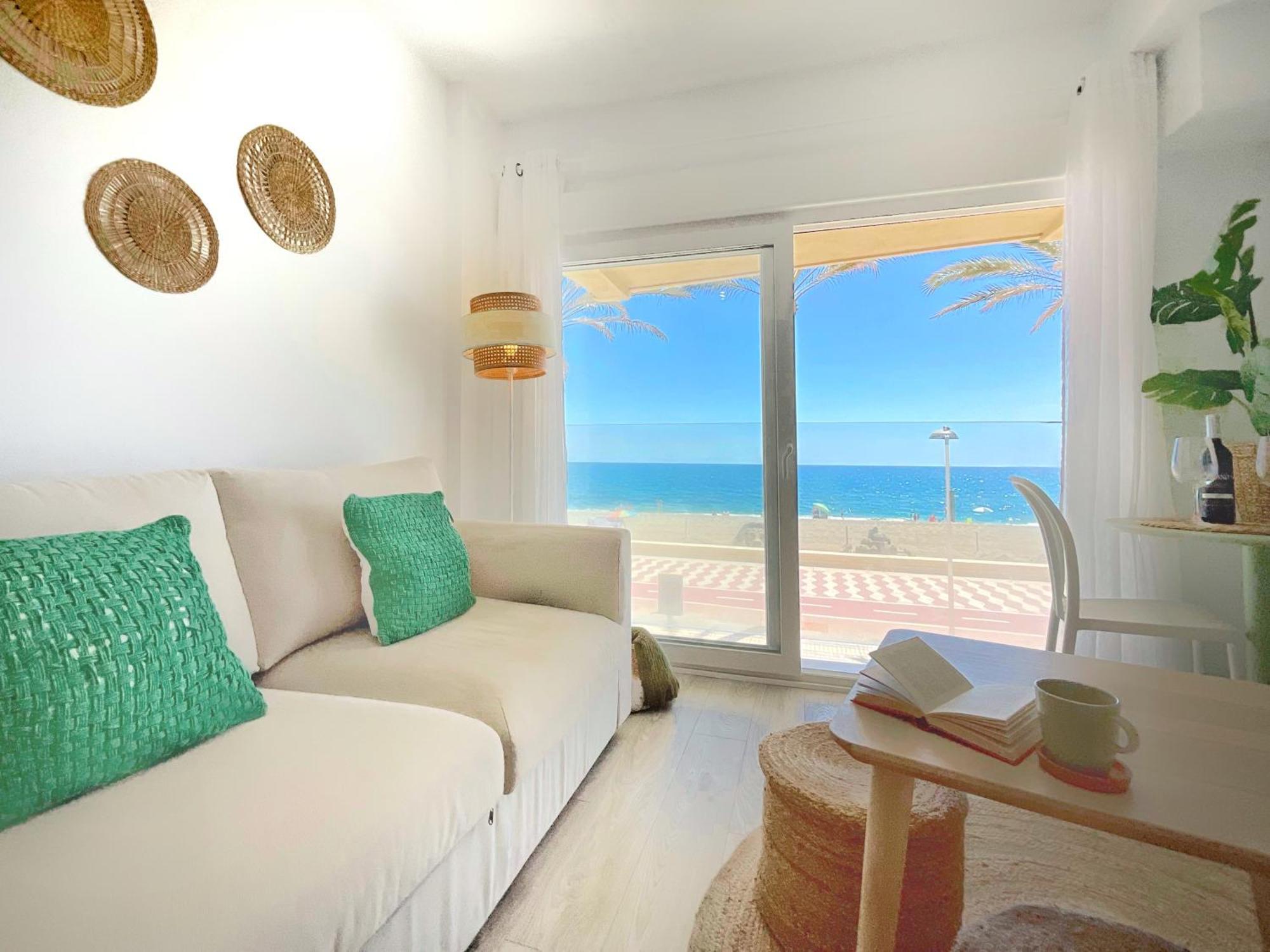 Cs7 Kaleria Suites Almeria Ngoại thất bức ảnh